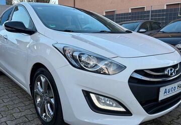 Hyundai i30 141.300 km 7.990 &euro; Köln 50858