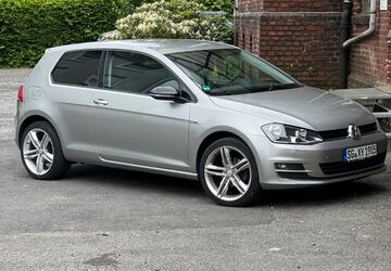VW Golf 109.500 km 10.900 &euro; Solingen 42697