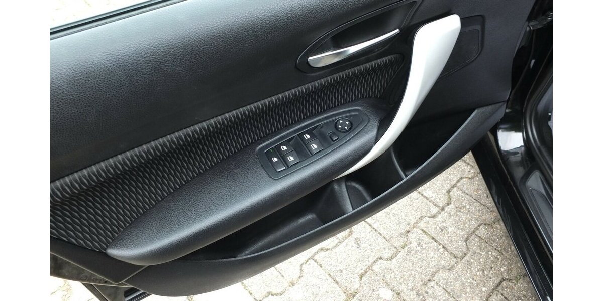 BMW 114i NAVI TELEFONIE GARANTIE PDC 18 ZOLL 115.841 km 8.898 &euro; Köln 50858