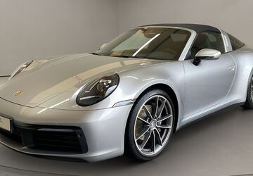 Porsche 992 7.879 km 132.700 &euro; Köln 50823