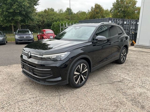 VW Tiguan 10.180 km 41.550 &euro; Düsseldorf 40472