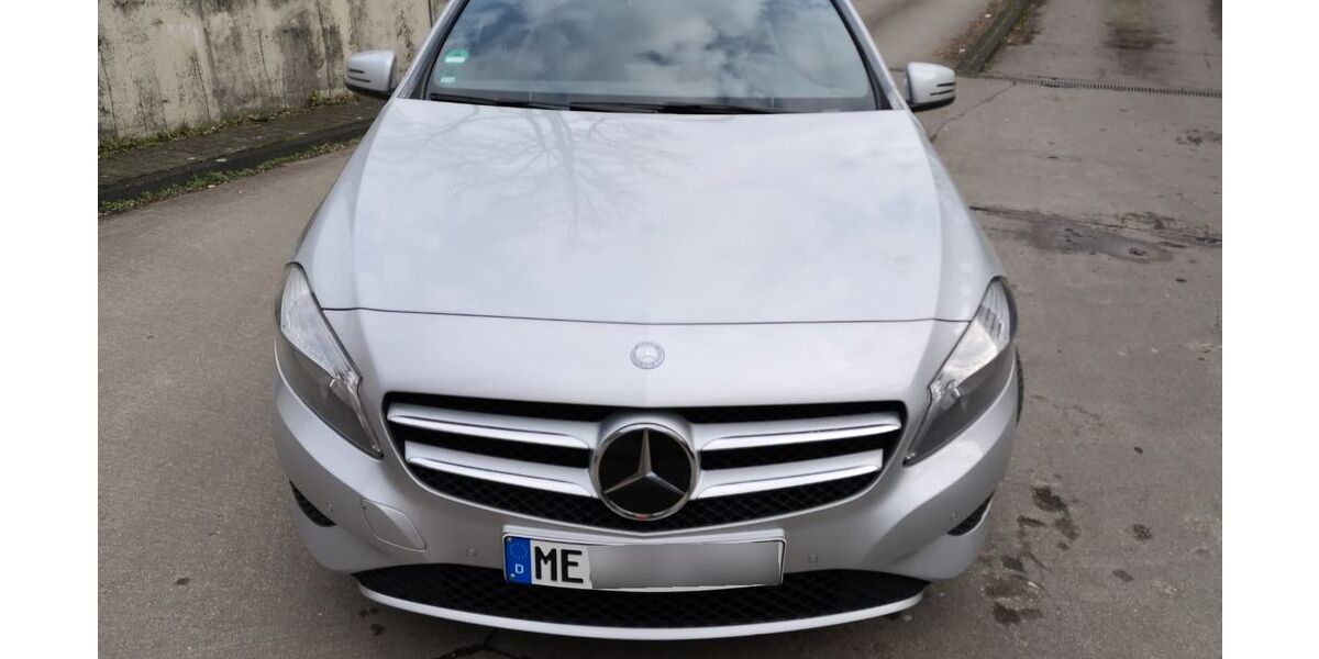 Mercedes-Benz A 180 54.000 km 12.200 &euro; Ratingen 40880