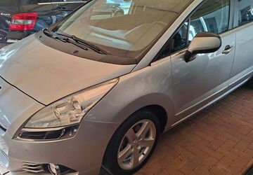Peugeot 5008 152.800 km 4.750 &euro; Wülfrath 42489