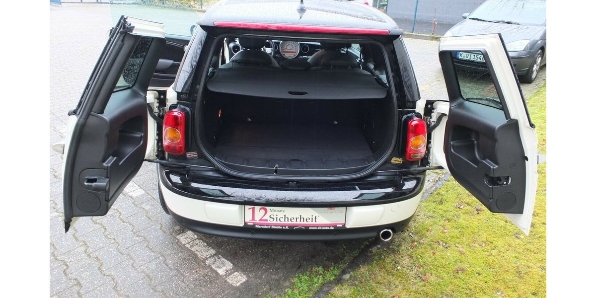 Mini Cooper D Clubman 1.HD LEDER XENON PANORAMADACH PDC 98.785 km 7.908 &euro; Köln 50858