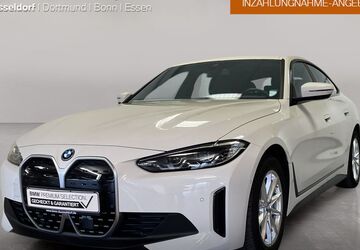 BMW i4 26.488 km 32.999 &euro; Düsseldorf 40237