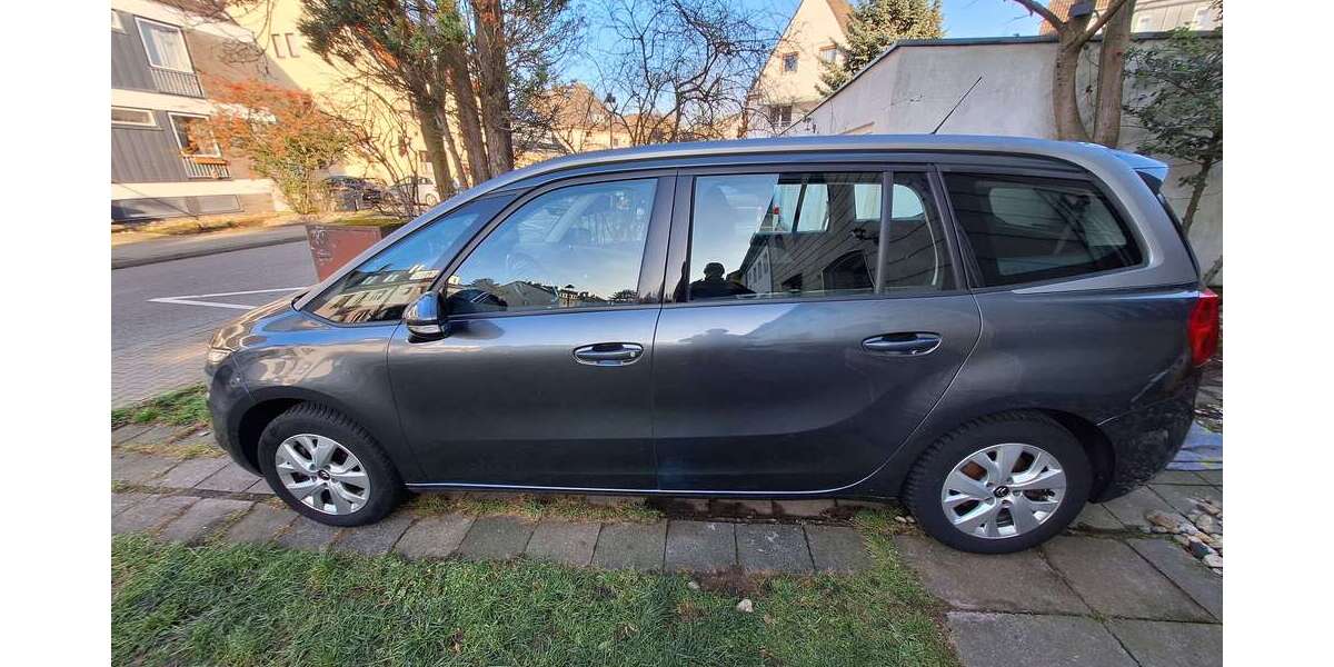 Citroen Grand C4 Picasso 147.500 km 9.400 &euro; Düsseldorf 40225