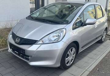 Honda Jazz 117.000 km 8.100 &euro; Köln 50765