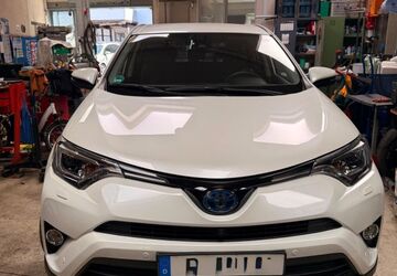 Toyota RAV 4 21.664 km 22.999 &euro; Düsseldorf 40468
