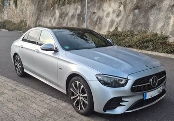 Mercedes-Benz E 300 82.000 km 33.000 &euro; Wuppertal 42285