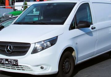 Mercedes-Benz Vito 284.000 km 8.900 &euro; Köln-Rath 51107
