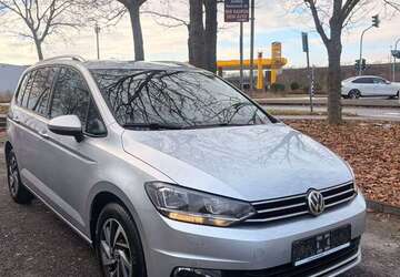 VW Touran 131.000 km 14.999 &euro; Köln 51109