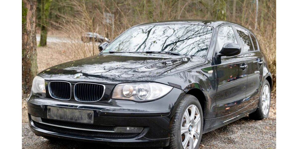 BMW 118 183.000 km 3.990 &euro; Wipperfürth 51688