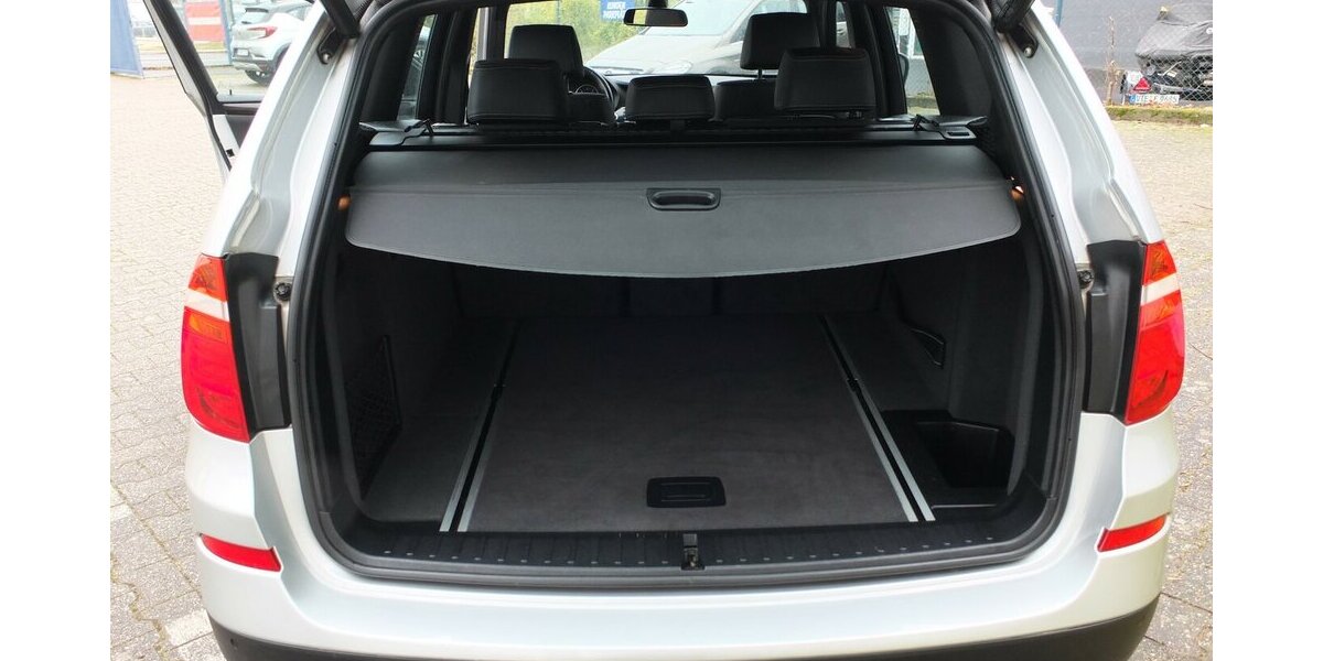 BMW X3 xDrive 20 d XENON NAVI TEILLEDER PDC STEPTRONIC 174.544 km 13.798 &euro; Köln 50858