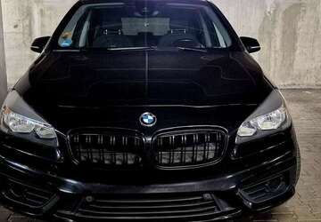 BMW 218 196.000 km 8.300 &euro; Köln 50827