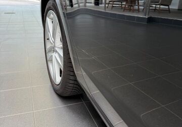 Seat Leon 80.000 km 12.000 &euro; Düsseldorf 40239