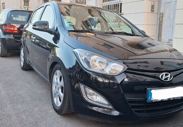 Hyundai i20 212.461 km 3.750 &euro; Düsseldorf 40468