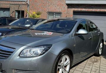 Opel Insignia 131.600 km 4.500 &euro; Solingen 42651