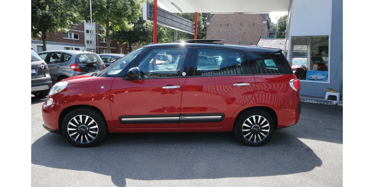 Fiat 500L 1.6D Living Navi+PanoSdach+kamera+Klimatr 158.000 km 8.399 &euro; Neuss 41462