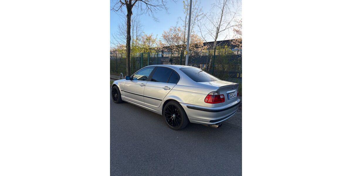 BMW 320 202.000 km 4.300 &euro; Solingen 42657