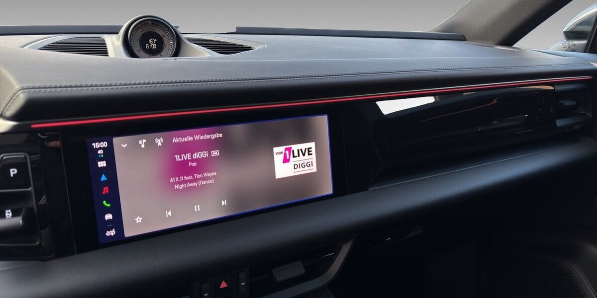 Porsche Macan Electric 4 Chrono Pano Sportsitz 0,25% 12.490 km 79.500 &euro; Wuppertal 42327