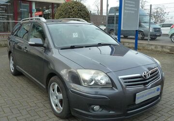 Toyota Avensis 192.449 km 3.890 &euro; Köln 51063