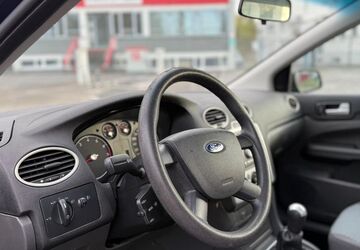 Ford Focus 130.000 km 2.400 &euro; Köln 50735