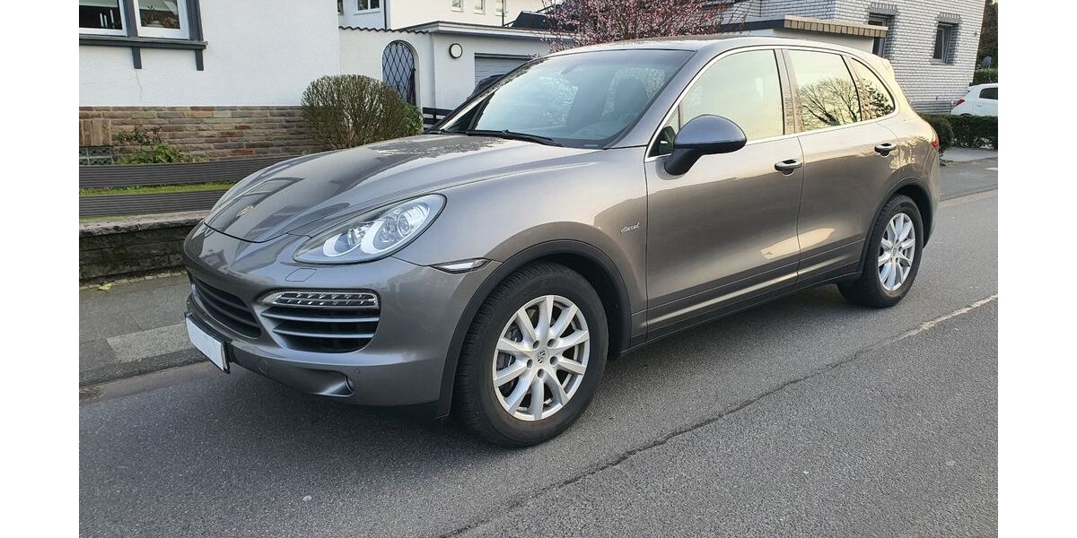 Porsche Cayenne 175.000 km 19.900 &euro; Köln 51109