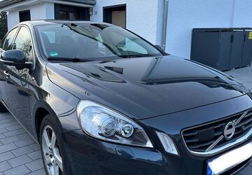 Volvo S60 133.000 km 10.599 &euro; Bergisch Gladbach 51469
