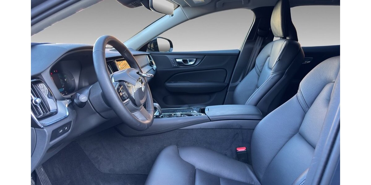 Volvo V60 T8 Plus Dark Hybrid AWD Leder LED AHK 12.629 km 30.900 &euro; Wuppertal 42327