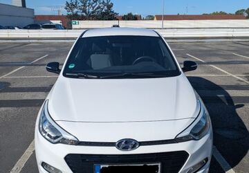 Hyundai i20 93.015 km 9.600 &euro; Leverkusen 51371