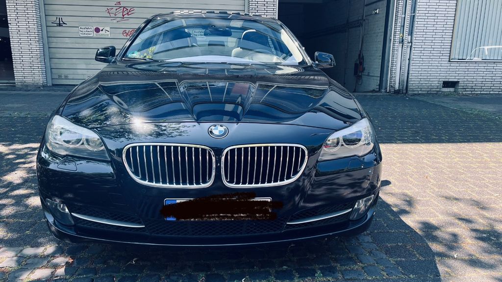 BMW 528 169.850 km 11.450 &euro; Düsseldorf 40233
