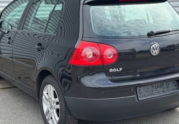 VW Golf 92.063 km 4.690 &euro; Solingen 42719