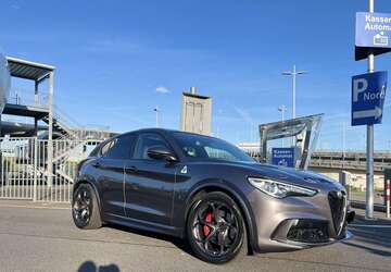 Alfa Romeo Stelvio 135.000 km 44.000 &euro; Köln 51103
