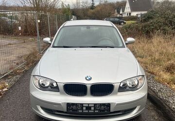 BMW 118 84.000 km 7.950 &euro; Köln/Poll 51105
