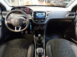 Peugeot 2008 Active Pano SHZ Klima PDC 68.099 km 8.290 &euro; HAAN 42781