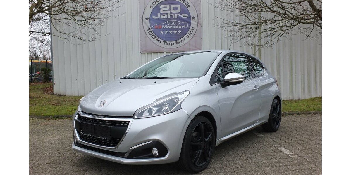Peugeot 208 1.2 PURE TECH ALLURE KLIMAPDC SHZ SPORT LMF 98.599 km 7.704 &euro; Köln 50858