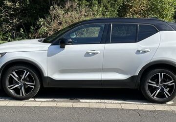 Volvo XC40 75.000 km 21.999 &euro; Köln 51147