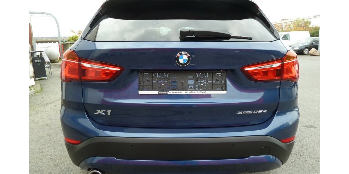 BMW X1 25e X drive Steptronic Navi Head up E-Sitze 154.000 km 17.900 &euro; Ratingen 40885