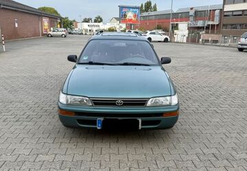 Toyota Corolla 189.000 km 3.300 &euro; Köln 50825