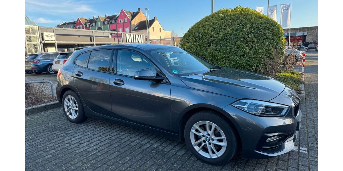 BMW 118 79.400 km 21.990 &euro; Düsseldorf 40597