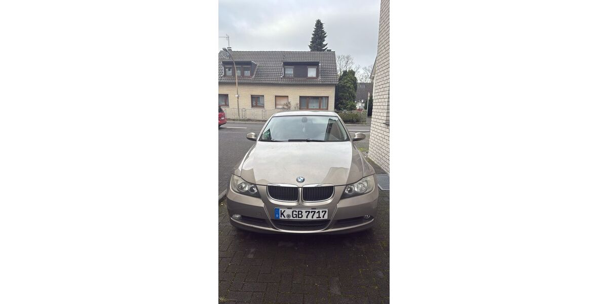 BMW 318 84.600 km 7.490 &euro; Köln 51149
