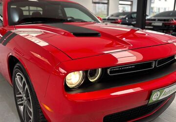 Dodge Challenger 131.500 km 23.999 &euro; Solingen 42697