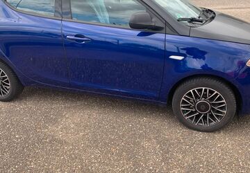 Lancia Ypsilon 98.314 km 4.300 &euro; Köln 50767