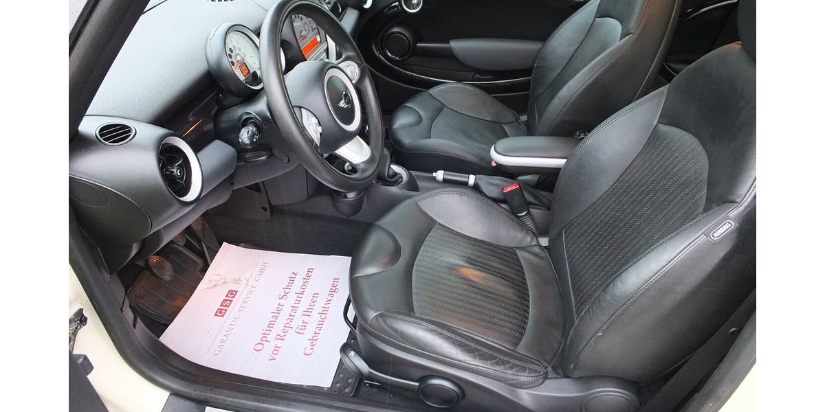 Mini Cooper D Clubman 1.HD LEDER XENON PANORAMADACH PDC 98.785 km 7.908 &euro; Köln 50858