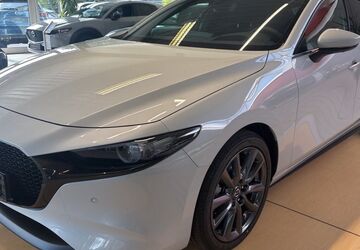 Mazda 3 4.440 km 28.280 &euro; Neuss 41464