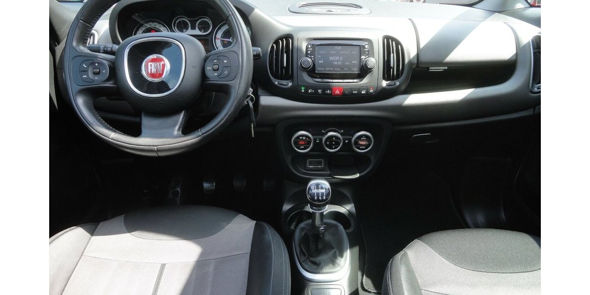 Fiat 500L 1.6D Living Navi+PanoSdach+kamera+Klimatr 158.000 km 8.399 &euro; Neuss 41462