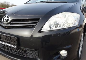 Toyota Auris 76.000 km 6.890 &euro; Solingen 42719