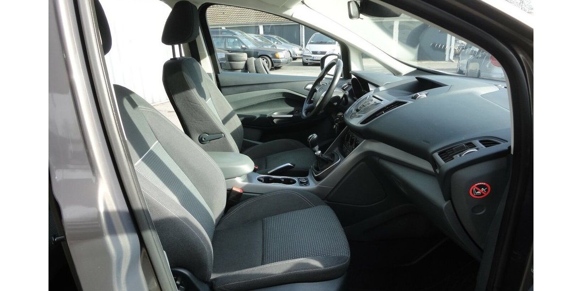 Ford Grand C-Max SYNC Edit. 1,6L/110KW Klima+SHZ+PDC 170.000 km 5.999 &euro; Neuss 41462