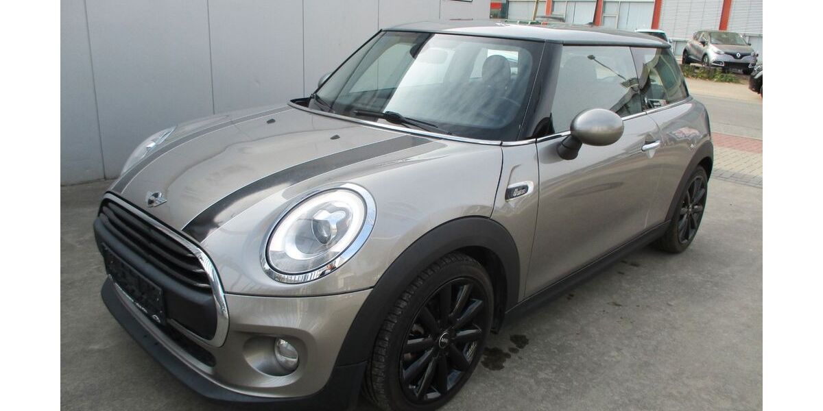 Mini ONE 47.395 km 14.970 &euro; Köln 51105