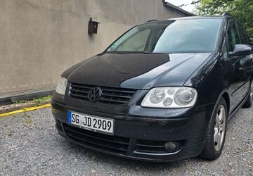 VW Touran 255.000 km 3.900 &euro; Solingen 42659